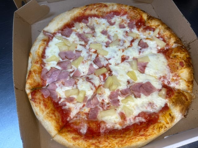 3 Regular Topping Pizza.