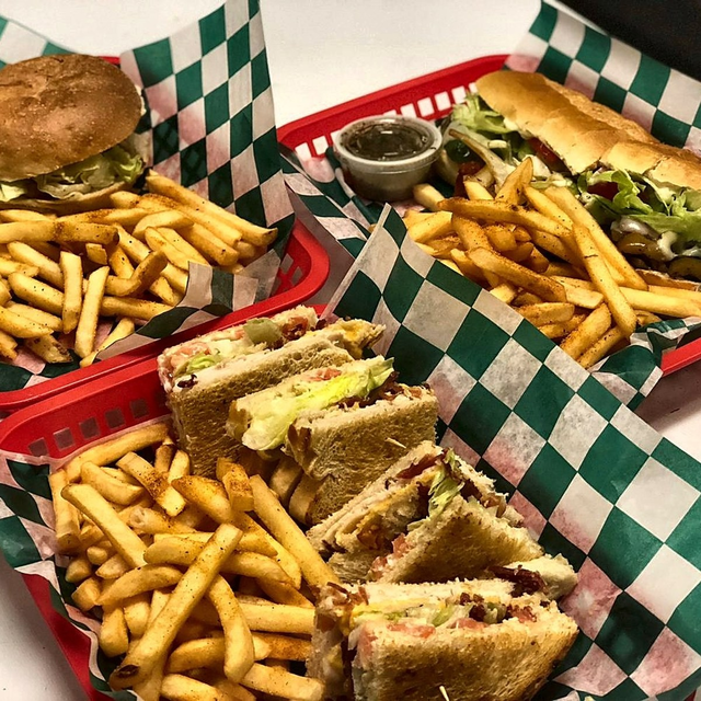 Ham Club Sandwich.